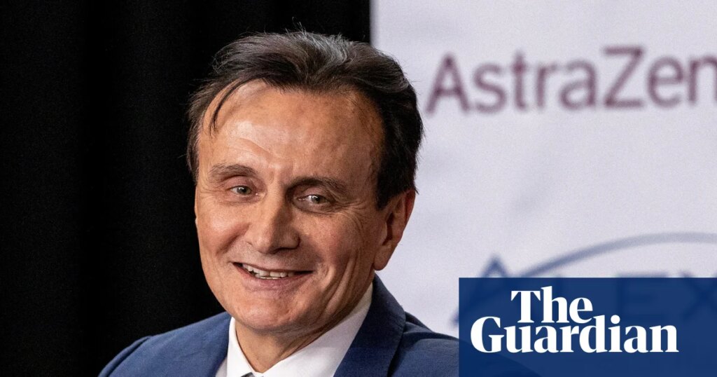 Pay gap widens as UK bosses get 130 times average worker’s salary | Executive pay and bonuses